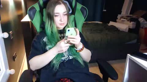 Snapshot of hentaishiing chatting on 11-05-25, 02:00 Hentaishiing online show from 11-05-25, 02:00