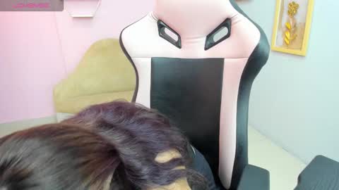 hera online show from 11-24-25, 11:10