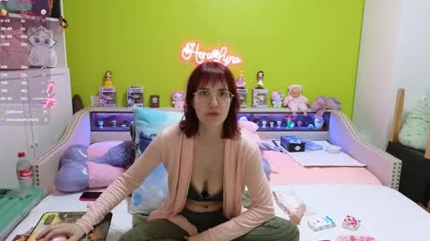 HeraLuna  online show from 02-24-26, 09:57