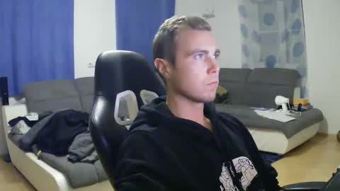 John Pearl online show from 10-23-25, 07:01