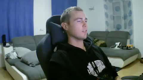 John Pearl online show from 11-25-25, 06:19