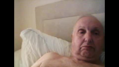 Snapshot of herdsman3 chatting on 02-15-25, 11:36 herdsman3 online show from 02-15-25, 11:36