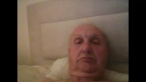 Snapshot of herdsman3 chatting on 10-09-25, 10:52 herdsman3 online show from 10-09-25, 10:52