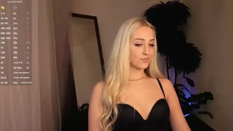 Elise online show from 03-15-26, 01:55