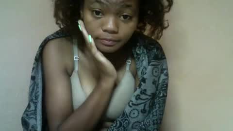 herisse01 online show from 05-18-26, 10:48