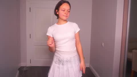 Snapshot of herminaabedi chatting on 11-23-25, 11:54 Hermina online show from 11-23-25, 11:54