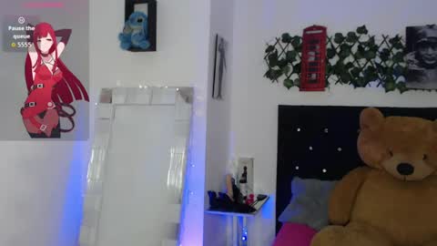 Snapshot of hermione_sweet18 chatting on 06-21-26, 11:51 Alana online show from 06-21-26, 11:51