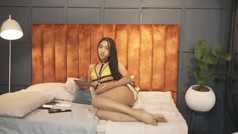 Hermione Scott online show from 01-04-25, 12:49