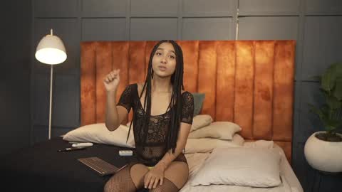 Hermione Scott online show from 01-10-25, 04:30