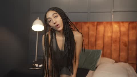 Hermione Scott online show from 01-13-25, 03:47