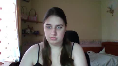 hess_luna_ online show from 02-12-26, 10:10