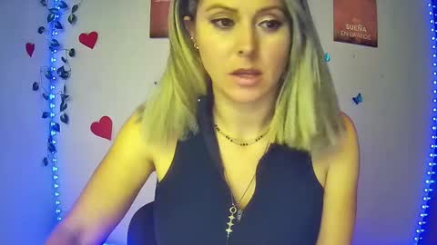 Hestesiaxx online show from 01-15-25, 01:12