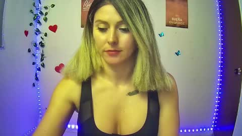 Hestesiaxx online show from 02-25-25, 01:41