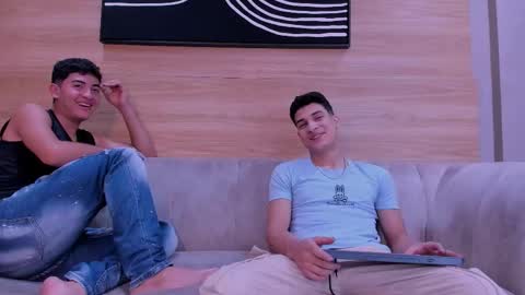 heteros men online show from 12-22-25, 02:25