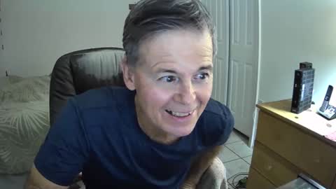 hewes1 online show from 01-14-25, 08:04