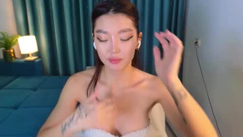 Audrey online show from 10-17-25, 03:14