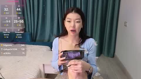 Audrey online show from 12-05-25, 02:14