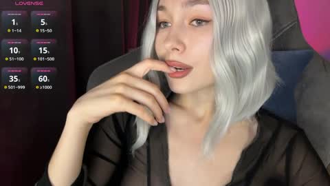 Snapshot of hey_nora_ chatting on 06-07-26, 09:18 Nora online show from 06-07-26, 09:18