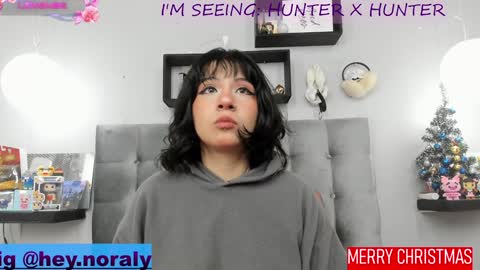 Snapshot of hey_noraly chatting on 12-28-24, 01:17 Noraly  online show from 12-28-24, 01:17