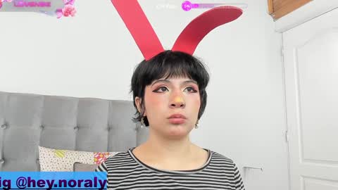 Snapshot of hey_noraly chatting on 01-17-25, 01:24 Noraly  online show from 01-17-25, 01:24