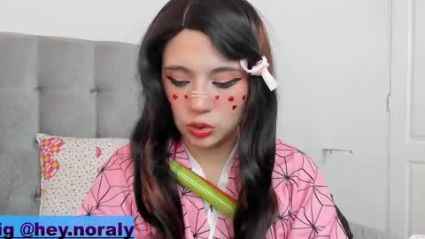 Snapshot of hey_noraly chatting on 02-14-25, 02:12 Noraly  online show from 02-14-25, 02:12