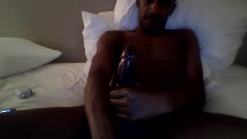 Snapshot of hey_youknowwhyimhere chatting on 02-19-25, 01:08 hey_youknowwhyimhere online show from 02-19-25, 01:08