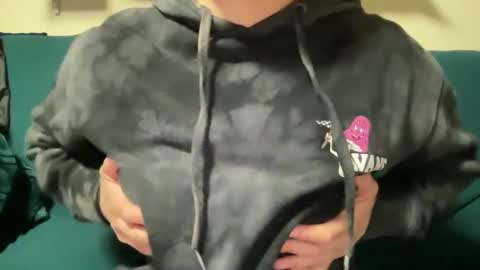 Snapshot of heybluebabe chatting on 02-20-25, 01:40 Blue online show from 02-20-25, 01:40