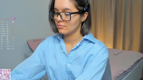 Laura online show from 01-18-26, 03:32