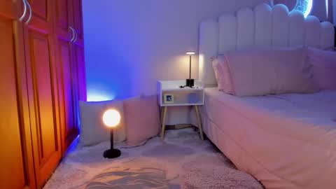 Martina Ricci Show schedule Monday to Friday 8am colombia time I work some weekends  online show from 01-14-26, 02:23