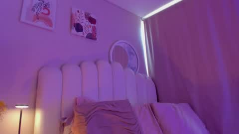 Martina Ricci Show schedule Monday to Friday 8am colombia time I work some weekends  online show from 03-26-26, 04:12