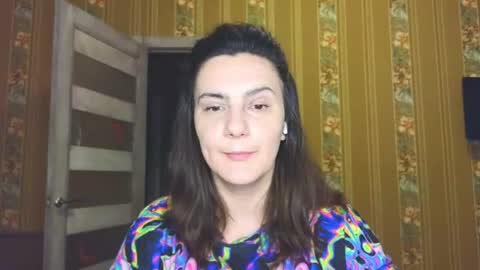Snapshot of heyy_baddie chatting on 06-21-26, 06:32 Heyy baddie online show from 06-21-26, 06:32