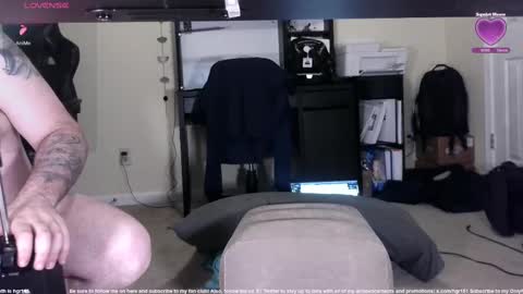 Snapshot of hgr16 chatting on 02-10-25, 08:20 FunGuy33 online show from 02-10-25, 08:20