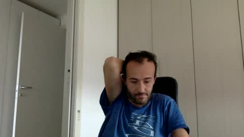 Snapshot of hhombre chatting on 07-13-26, 09:45 hhombre online show from 07-13-26, 09:45