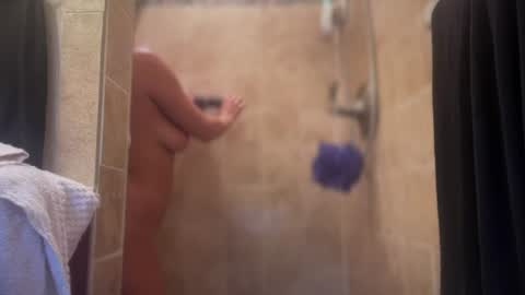 Snapshot of hi_im_olivia chatting on 06-27-26, 02:23 Hi Im Olivia online show from 06-27-26, 02:23