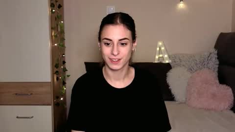 Ana online show from 12-15-25, 08:13