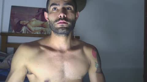 Snapshot of hideonbush051 chatting on 09-25-25, 03:54 hideonbush online show from 09-25-25, 03:54