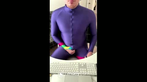 Snapshot of higher_lycra chatting on 01-19-25, 10:39 higher_lycra online show from 01-19-25, 10:39