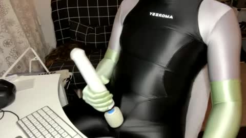 Snapshot of higher_lycra chatting on 03-09-25, 05:00 higher_lycra online show from 03-09-25, 05:00