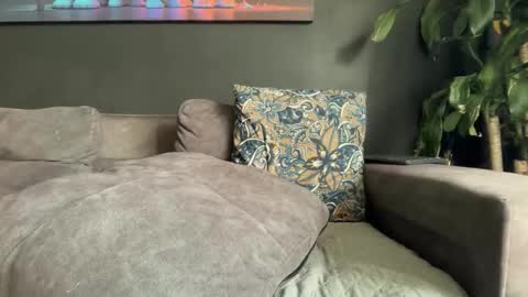 Terry and E online show from 02-26-26, 04:39