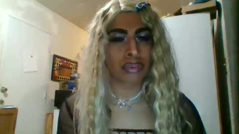 Snapshot of hihheelstranny chatting on 02-28-26, 09:32 hihheelstranny online show from 02-28-26, 09:32