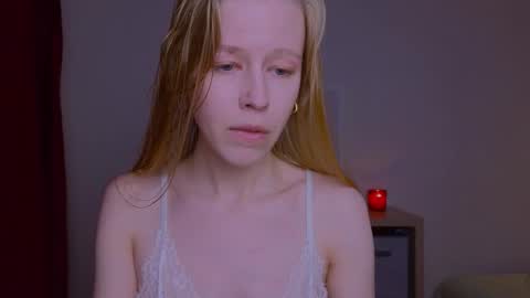 Chloe online show from 11-17-25, 12:16