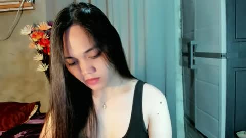 hilarymolly online show from 04-23-26, 08:35