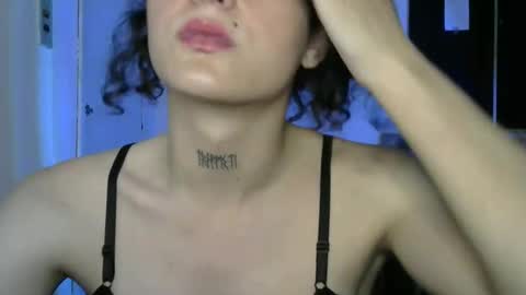 Snapshot of hildatrans chatting on 10-30-25, 11:05 Hilda online show from 10-30-25, 11:05