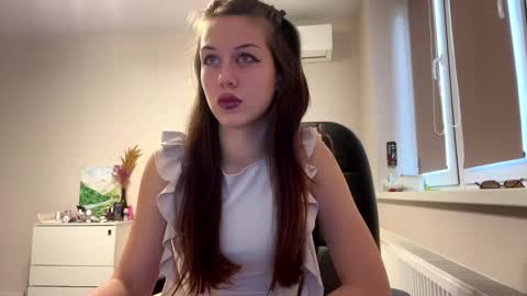 Hi Im Elizabeth online show from 11-21-25, 10:25