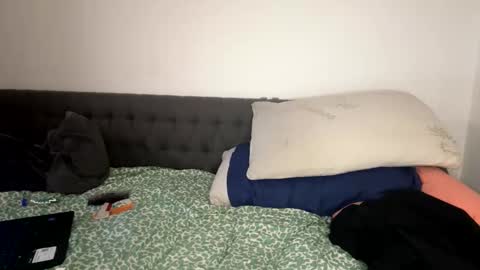 Snapshot of hilifes1 chatting on 02-26-26, 06:23 Dominicanwildboy online show from 02-26-26, 06:23