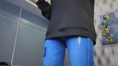  Hillary  online show from 09-11-25, 04:34