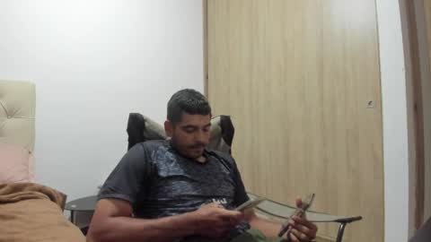 Snapshot of himoreno97 chatting on 05-08-26, 02:06 Hi moreno online show from 05-08-26, 02:06
