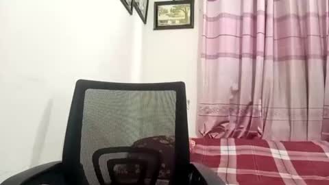 Snapshot of himuhimu22 chatting on 10-25-25, 06:13 himuhimu22 online show from 10-25-25, 06:13