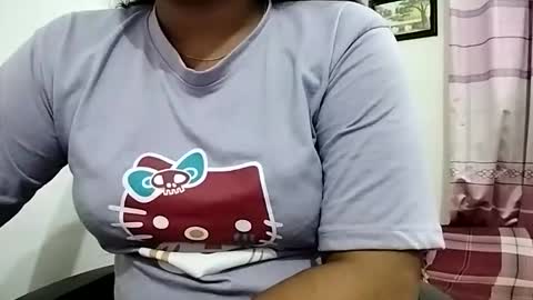 Snapshot of himuhimu22 chatting on 11-16-25, 02:55 himuhimu22 online show from 11-16-25, 02:55