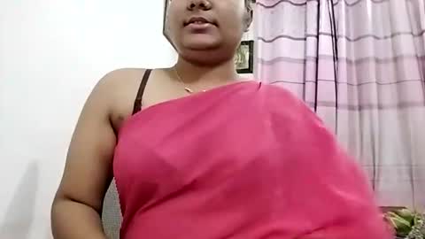 Snapshot of himuhimu22 chatting on 11-18-25, 07:07 himuhimu22 online show from 11-18-25, 07:07